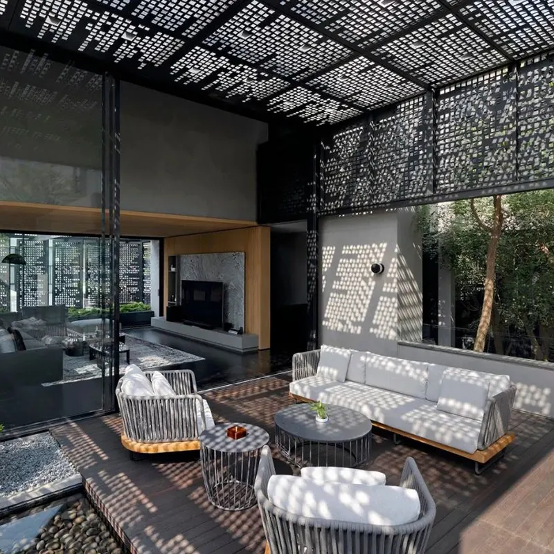Projekt Villa High-End Prispôsobený outdoorový nábytok bol úspešne doručený